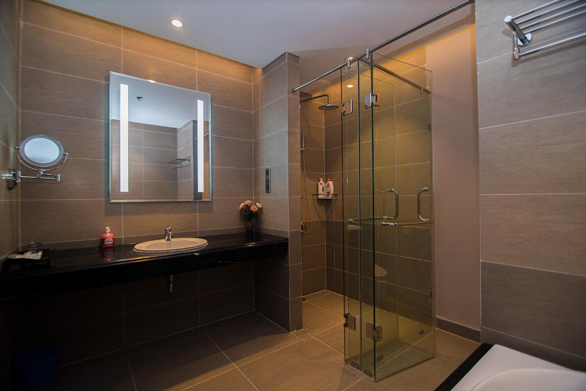 Luxury Apt Opposite Mykhe Beach ダナン市 エクステリア 写真